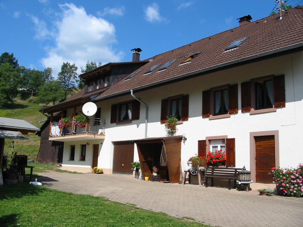 Haus Am Eckle Lägenhet Kleines Wiesental Exteriör bild