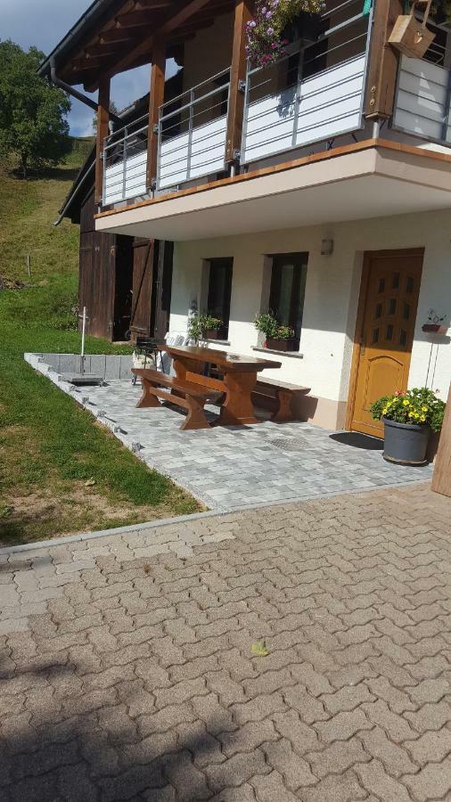 Haus Am Eckle Lägenhet Kleines Wiesental Exteriör bild