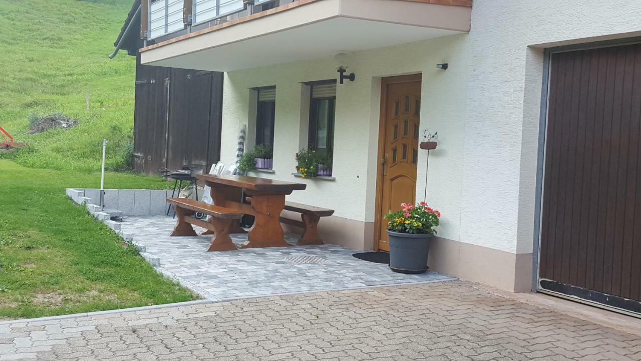 Haus Am Eckle Lägenhet Kleines Wiesental Exteriör bild